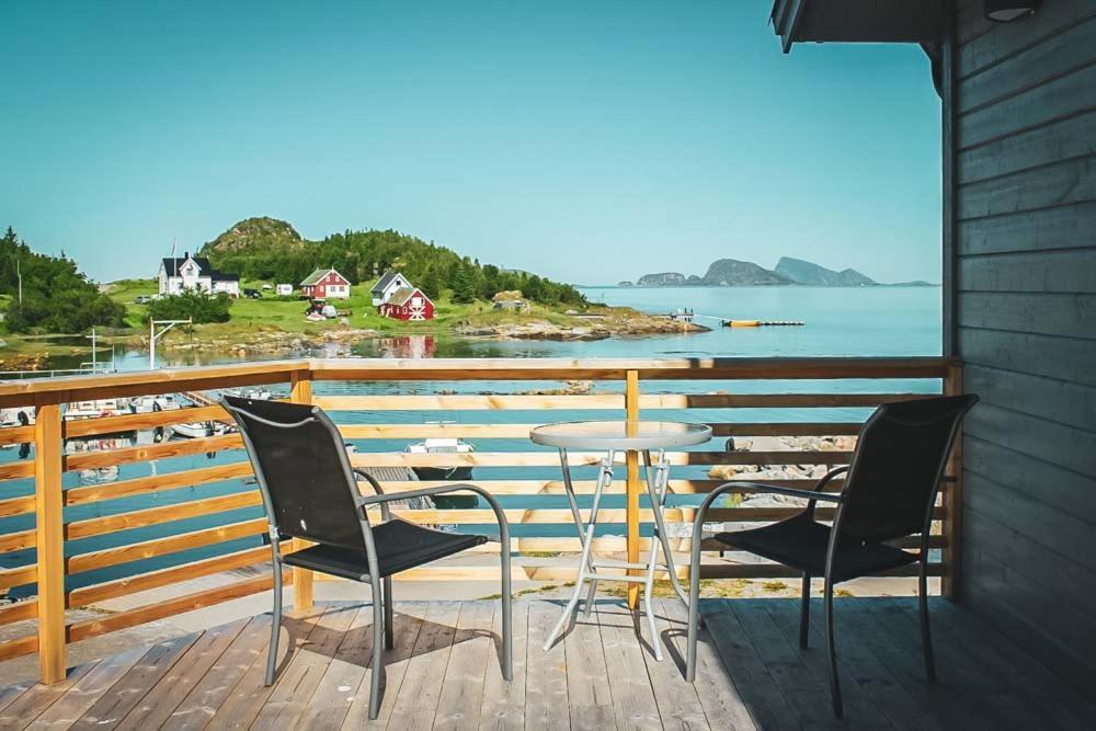 Hotel Laukvik Senja Botnhamn Exterior foto