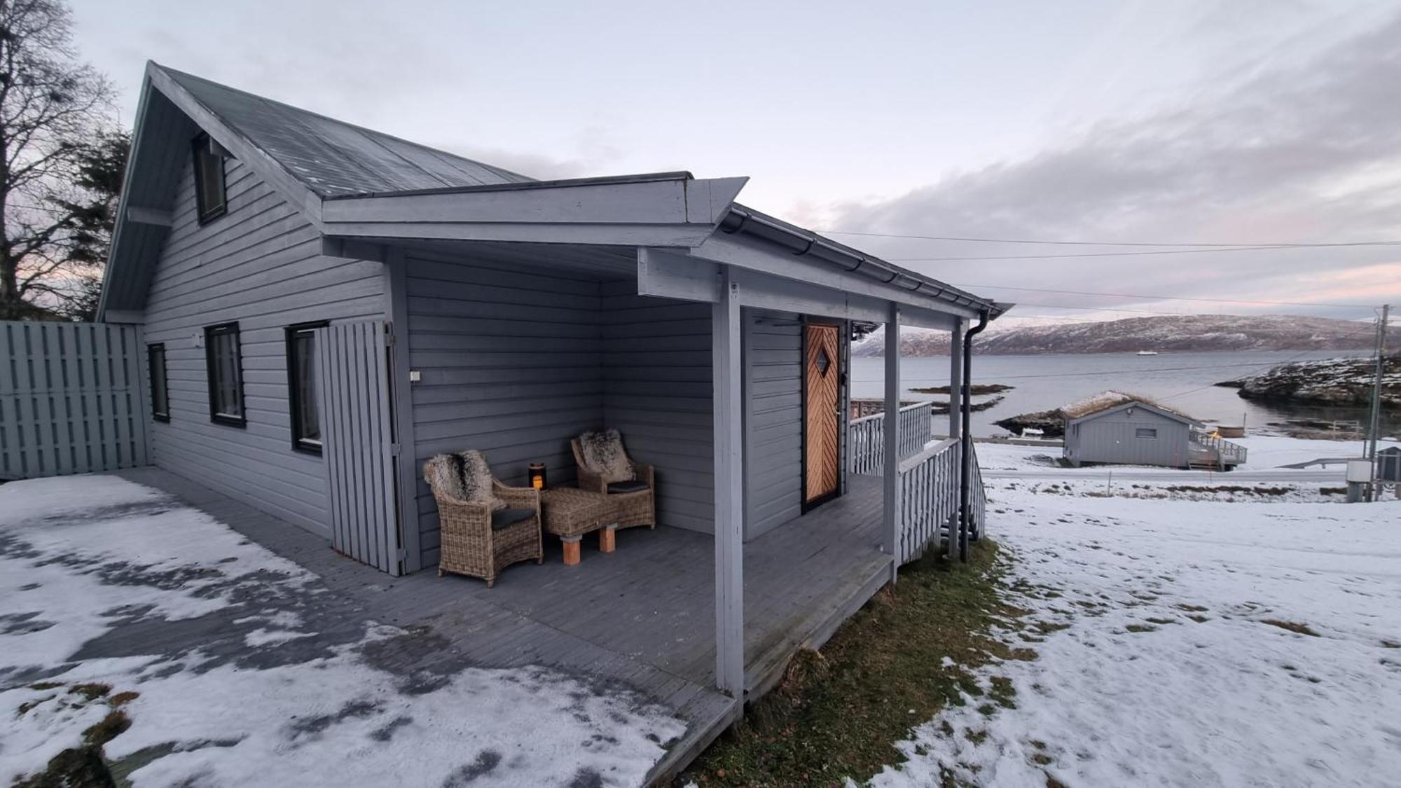 Hotel Laukvik Senja Botnhamn Exterior foto