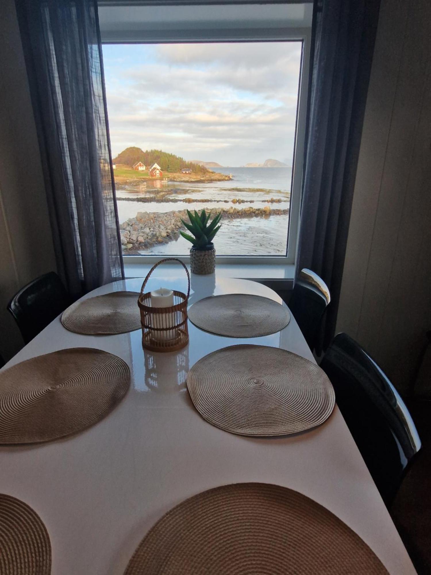 Hotel Laukvik Senja Botnhamn Exterior foto